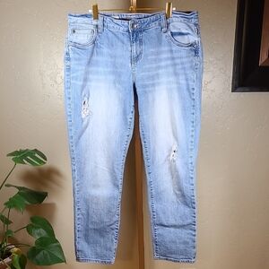 Kut from the Kloth Blue Catherine Boyfriend Jeans Distressed Size 14W